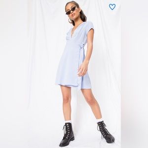 Superdown Kaia Wrap Dress Periwinkle NWT (Size M)
